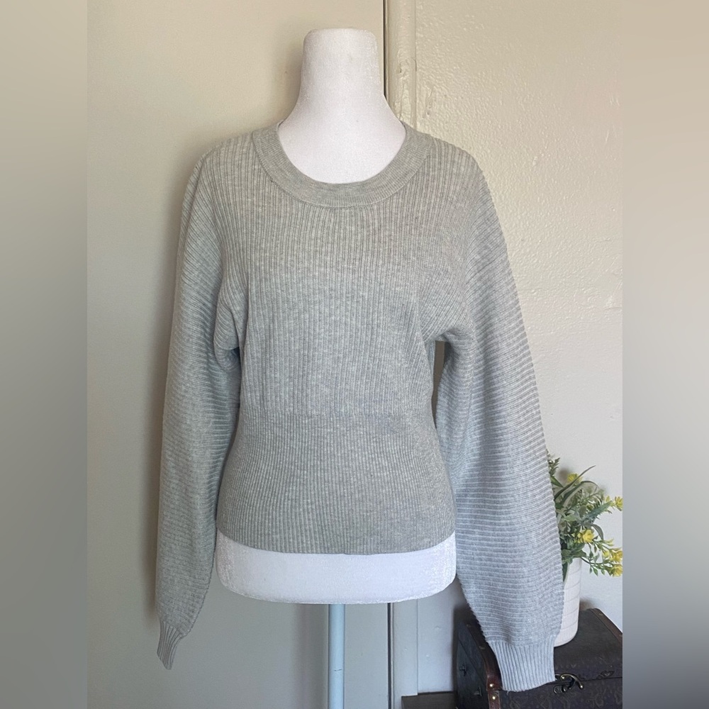 Pink Rose Light Gray Women's Sweater Size Small